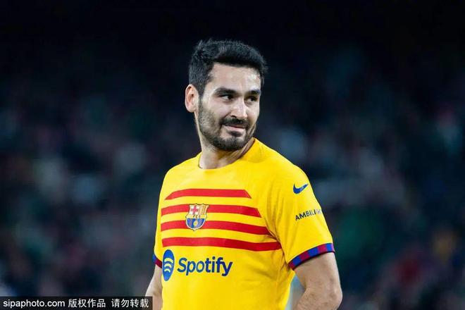 九游体育-风云突变塞维利亚关键时刻强势反弹，英超版图或变，更衣室稳定，心理建设被强调的简单介绍