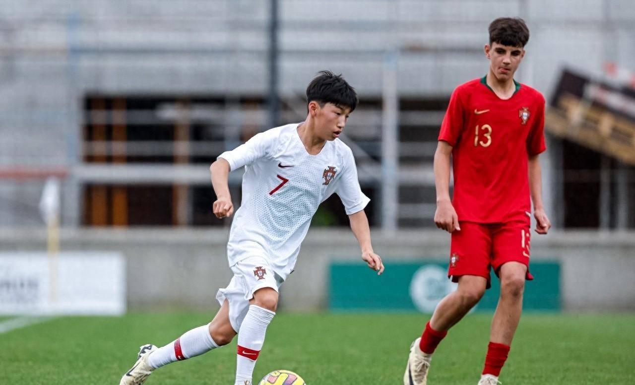 包含本菲卡训练开放日;赛后调整名单引欢呼;意甲在即;赛季目标并未改变的词条 包含本菲卡训练开放日;赛后调整名单引欢呼;意甲在即;赛季目标并未改变的词条