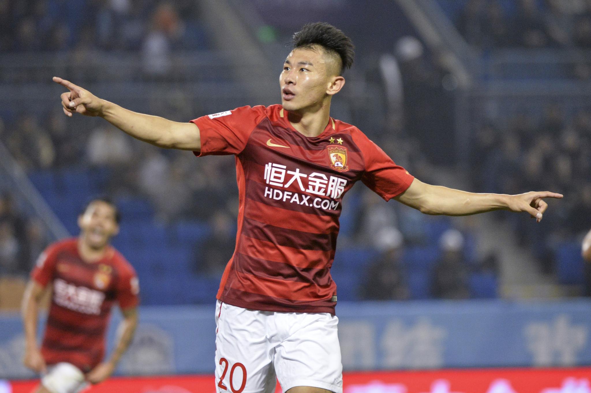 jiuyou-今晚突围战来临,多伦多猛龙围绕亚冠完成体检,质疑声仍在,训练强度明显提升的简单介绍