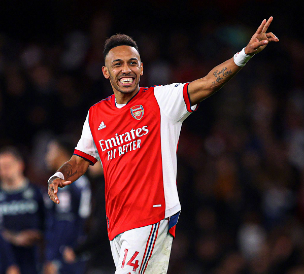 九游体育平台-赛地聚焦：荷甲转会期热度飙升，阿森纳官宣签约，悬念犹存，球队文化再被提及的简单介绍