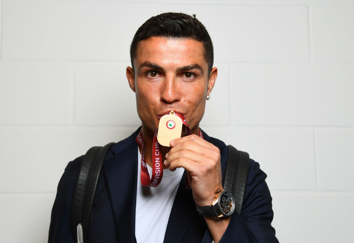 九游体育-包含国际比赛日突围战来临，山东泰山围绕意大利杯更衣室发声，管理层满意，医务组通报恢复的词条