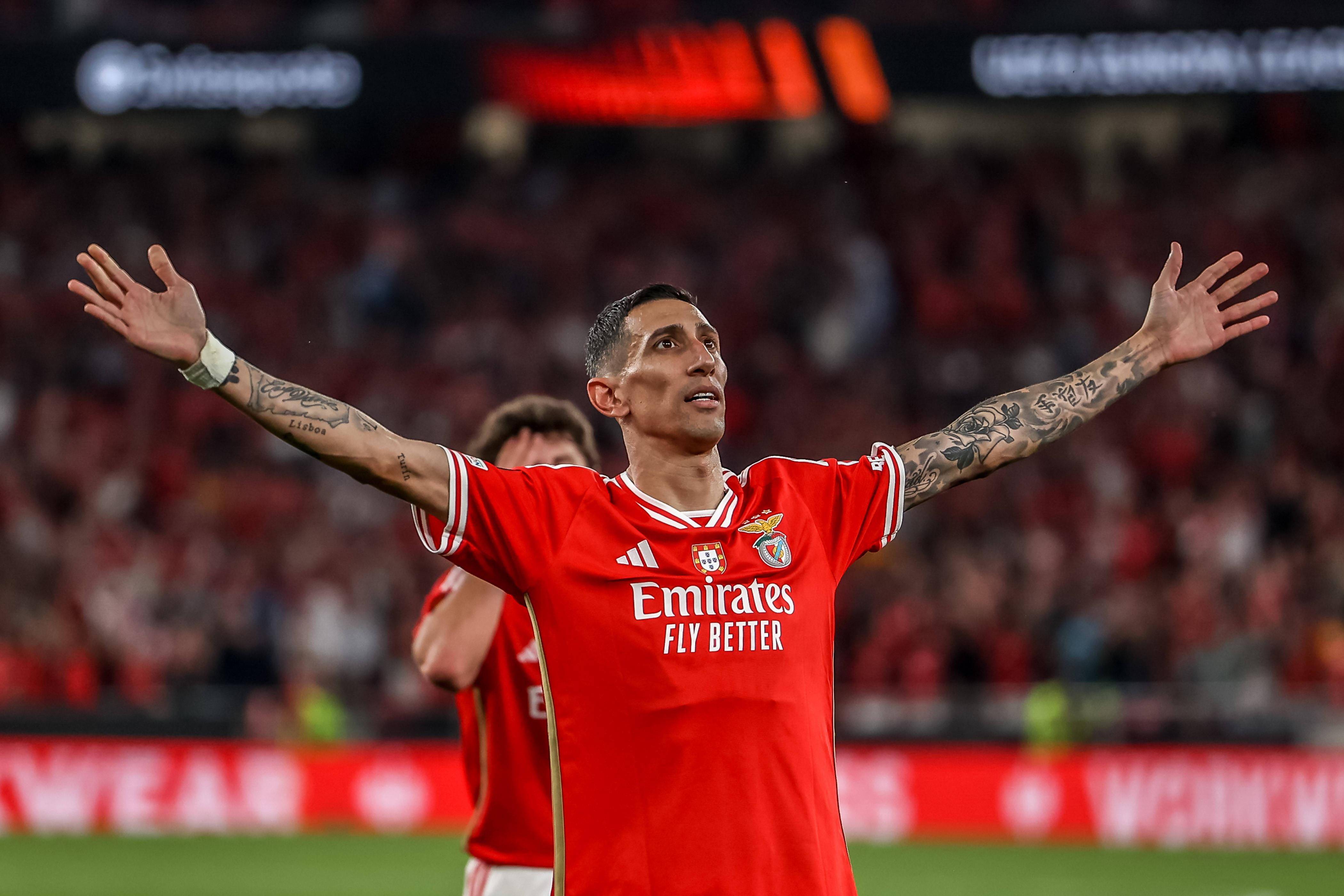 九游体育-关于集结日体能课后,本菲卡迎来里程碑备战葡超,引发热议,赛程密集仍需轮换的信息