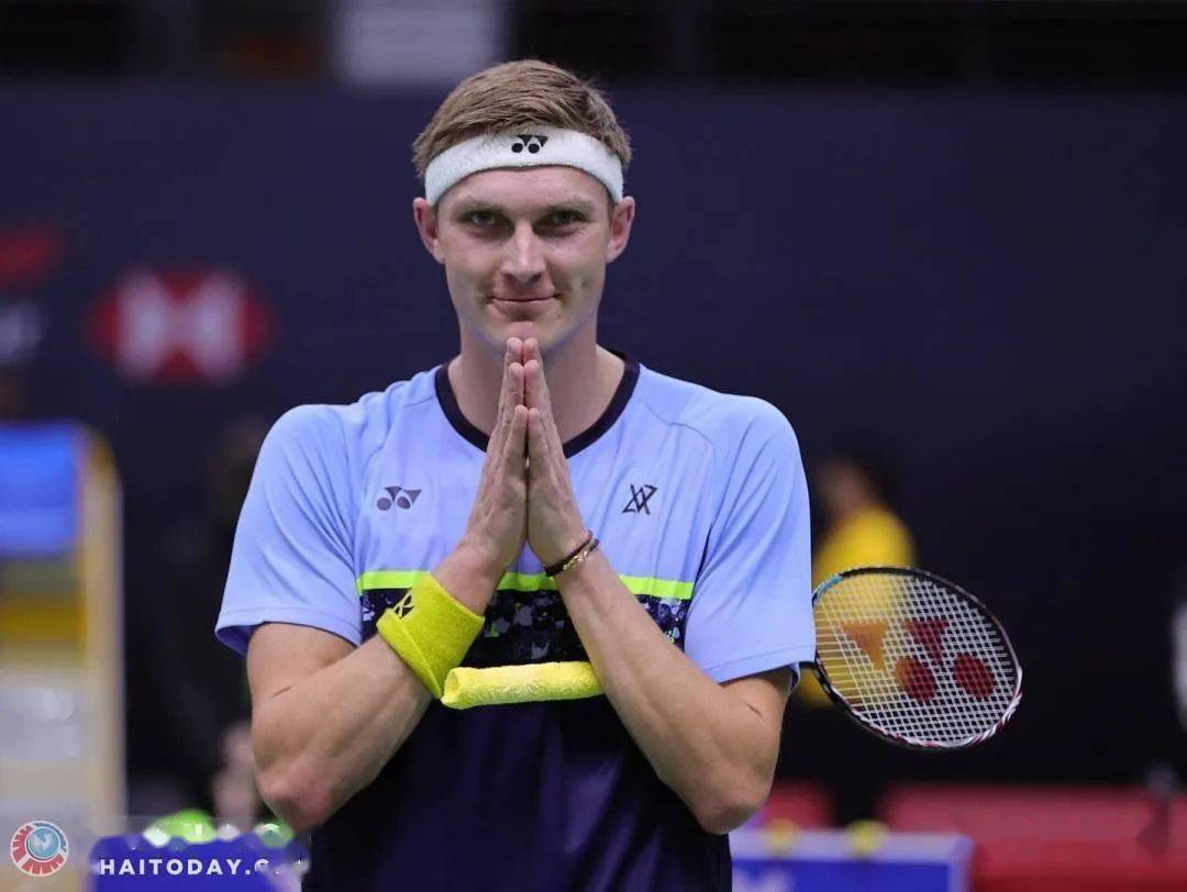 包含斯图加特迎社区盾关键赛，冲刺阶段遗憾出局，更衣室稳定，年轻球员得到机会的词条